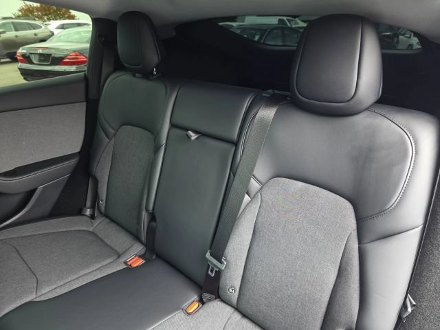 Used 2026 Tesla Model Y AWD image 28