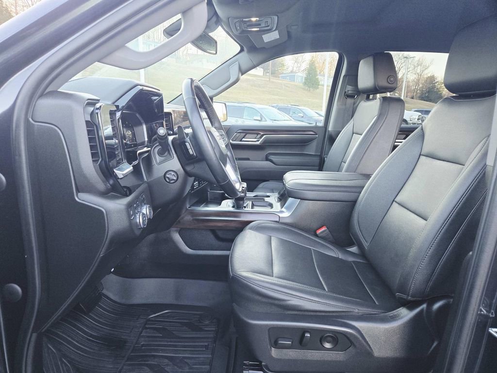 Used 2023 GMC Sierra 1500 SLT w/ SLT Premium Plus Package image 11