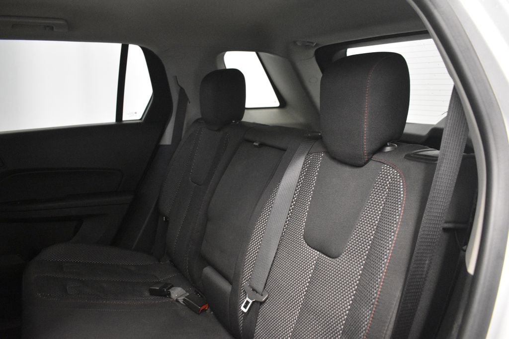 Used 2017 GMC Terrain SLE image 27