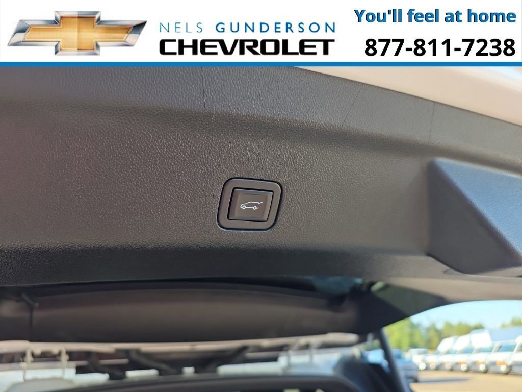 Certified 2024 Chevrolet Suburban High Country w/ Advanced Technology Package image 16