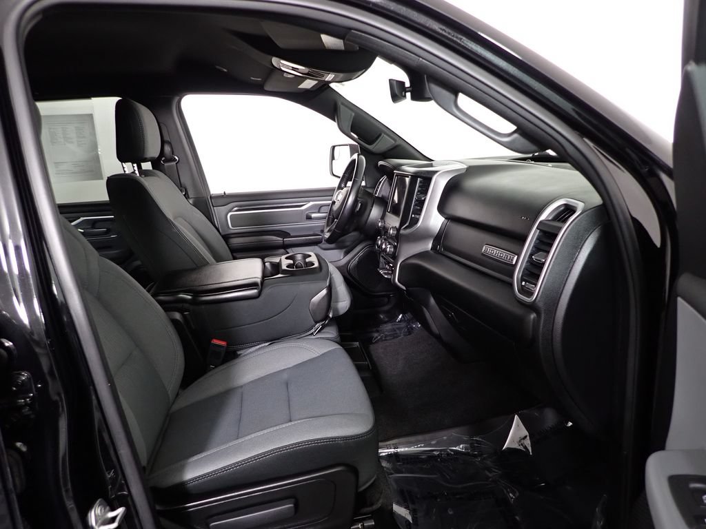 Used 2021 RAM 1500 Big Horn AWD/4WD image 36
