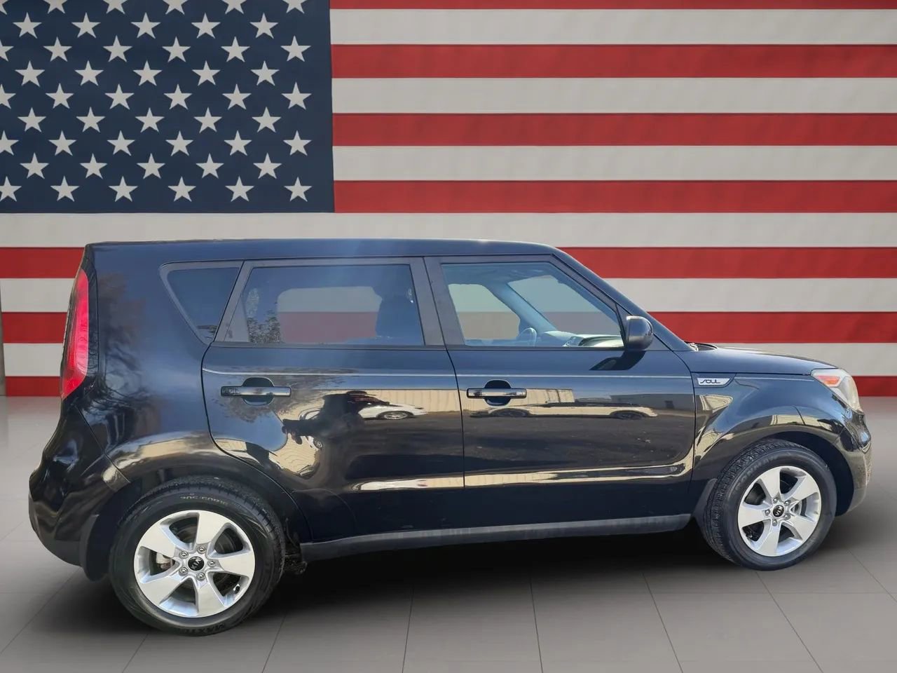 Used 2017 Kia Soul EV w/ Convenience Package image 8