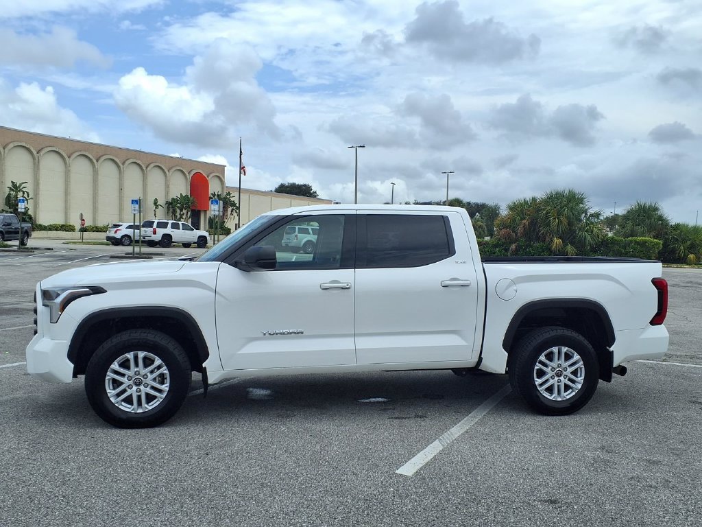Used 2022 Toyota Tundra SR5 AWD/4WD image 4