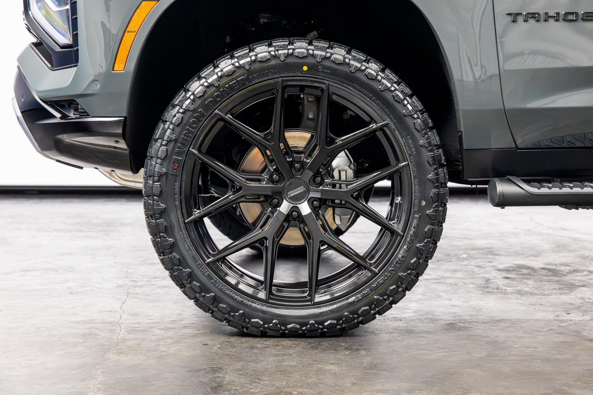 Used 2026 Chevrolet Tahoe Z71 w/ Comfort Package AWD/4WD image 11