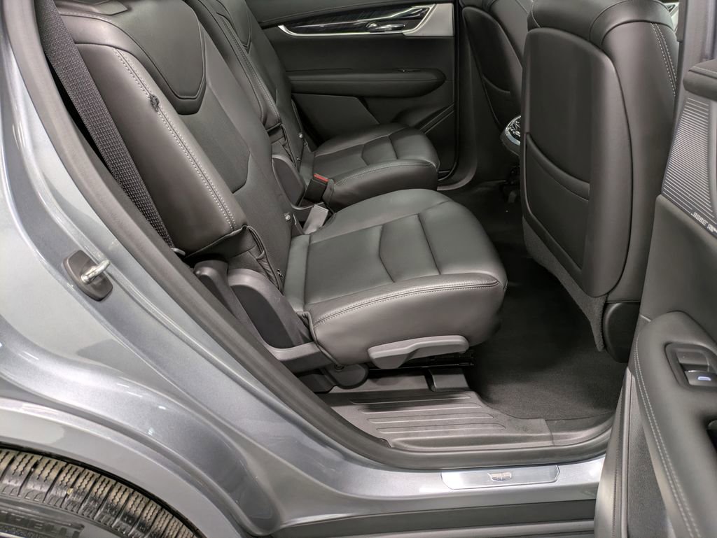 Used 2020 Cadillac XT6 Premium Luxury image 2