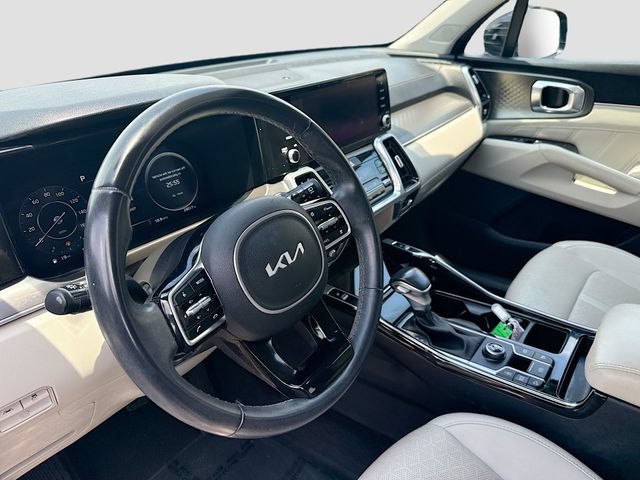 Used 2023 Kia Sorento SX FWD image 9
