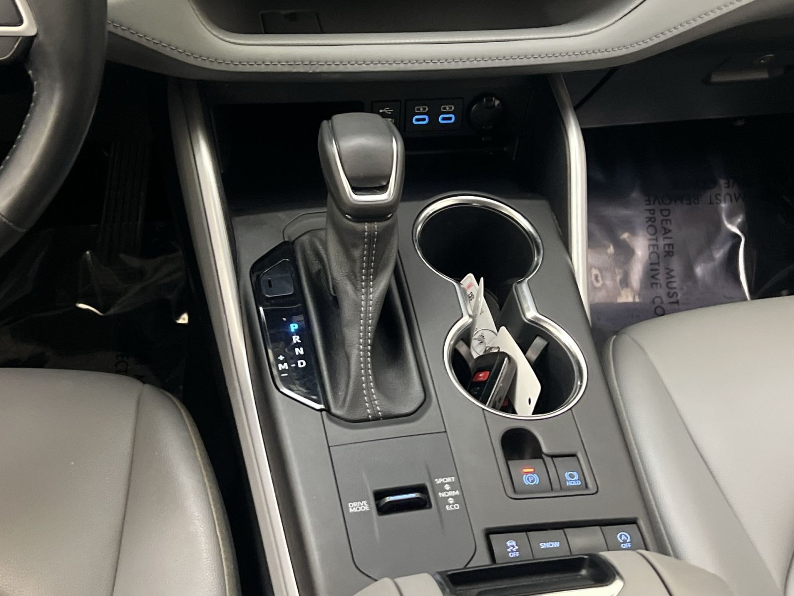 Used 2022 Toyota Highlander XLE FWD image 21