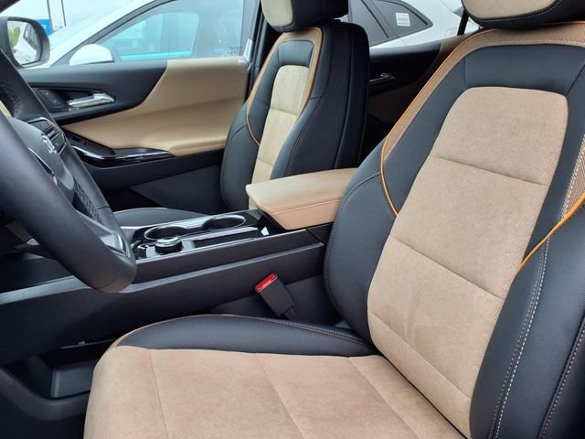 New 2026 Chevrolet Equinox ACTIV image 3