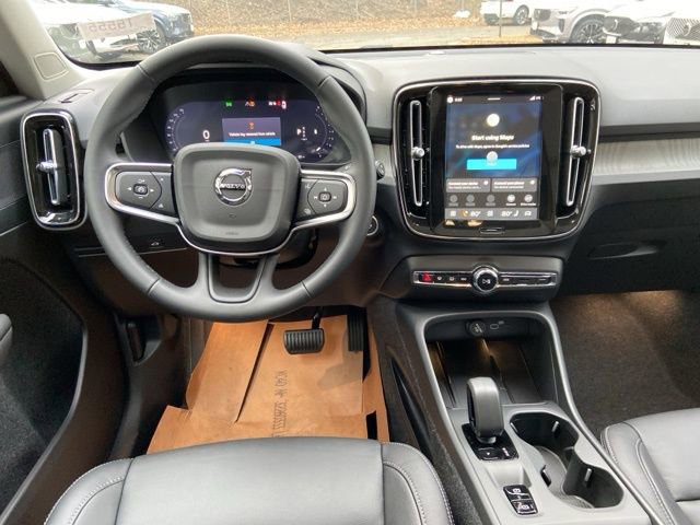 New 2026 Volvo XC40 B5 Core image 13