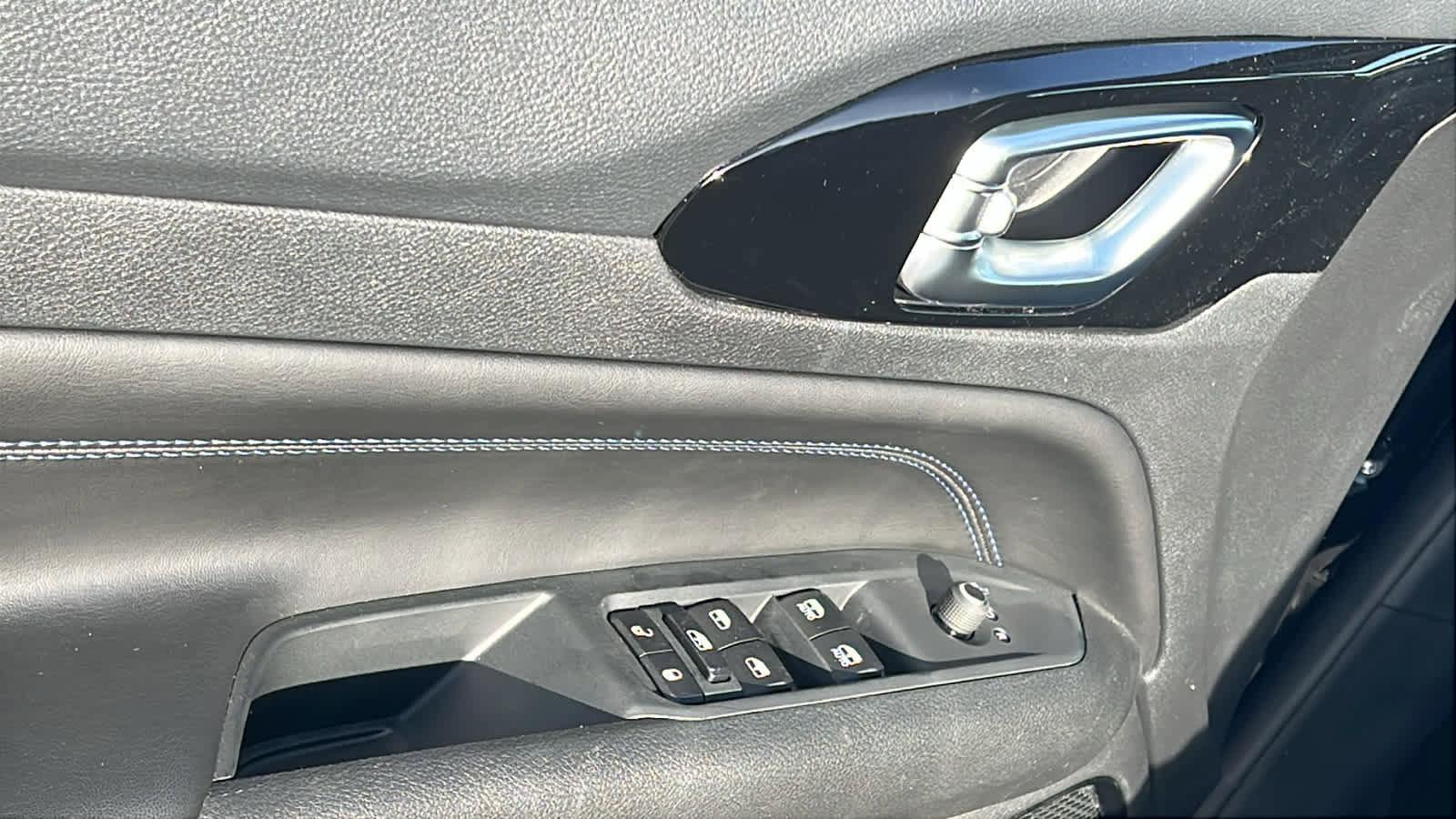 New 2026 Jeep Compass Latitude image 22