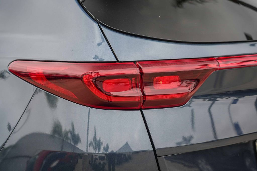 Used 2022 Kia Sportage EX FWD image 11