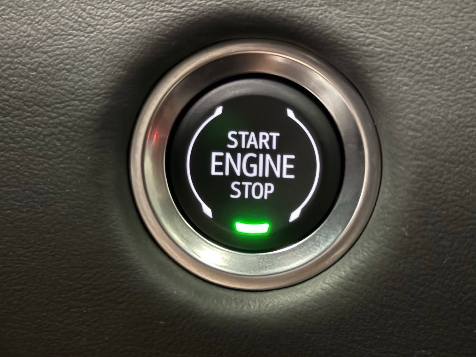 Used 2025 Cadillac Escalade Sport Platinum image 28