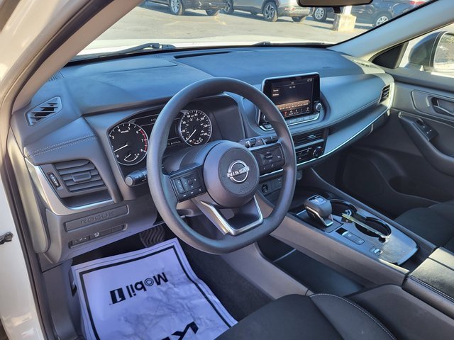 Used 2024 Nissan Rogue S image 10