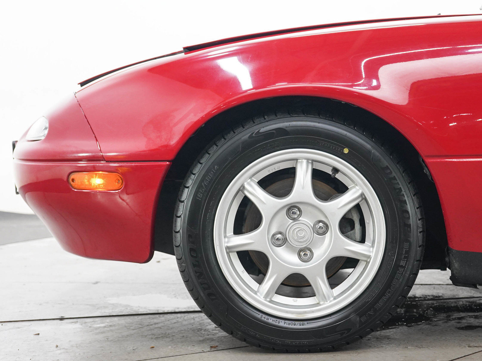 Used 1994 MAZDA MX-5 Miata RWD image 25