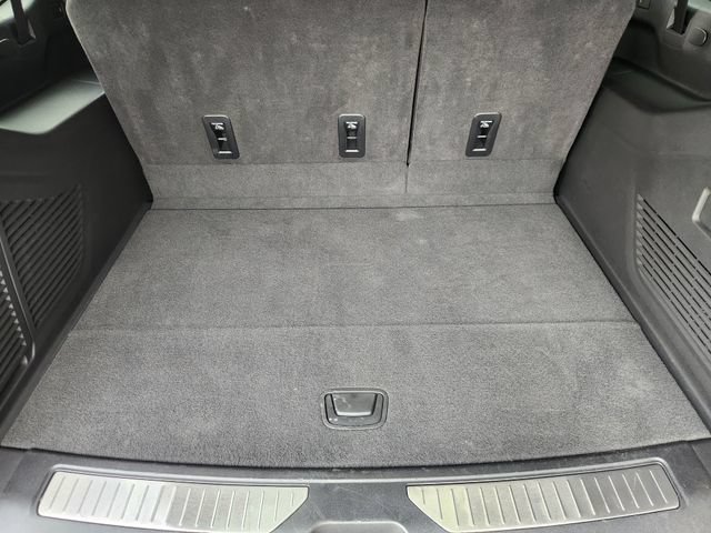 Used 2025 Chevrolet Suburban RST w/ Comfort Package AWD/4WD image 25