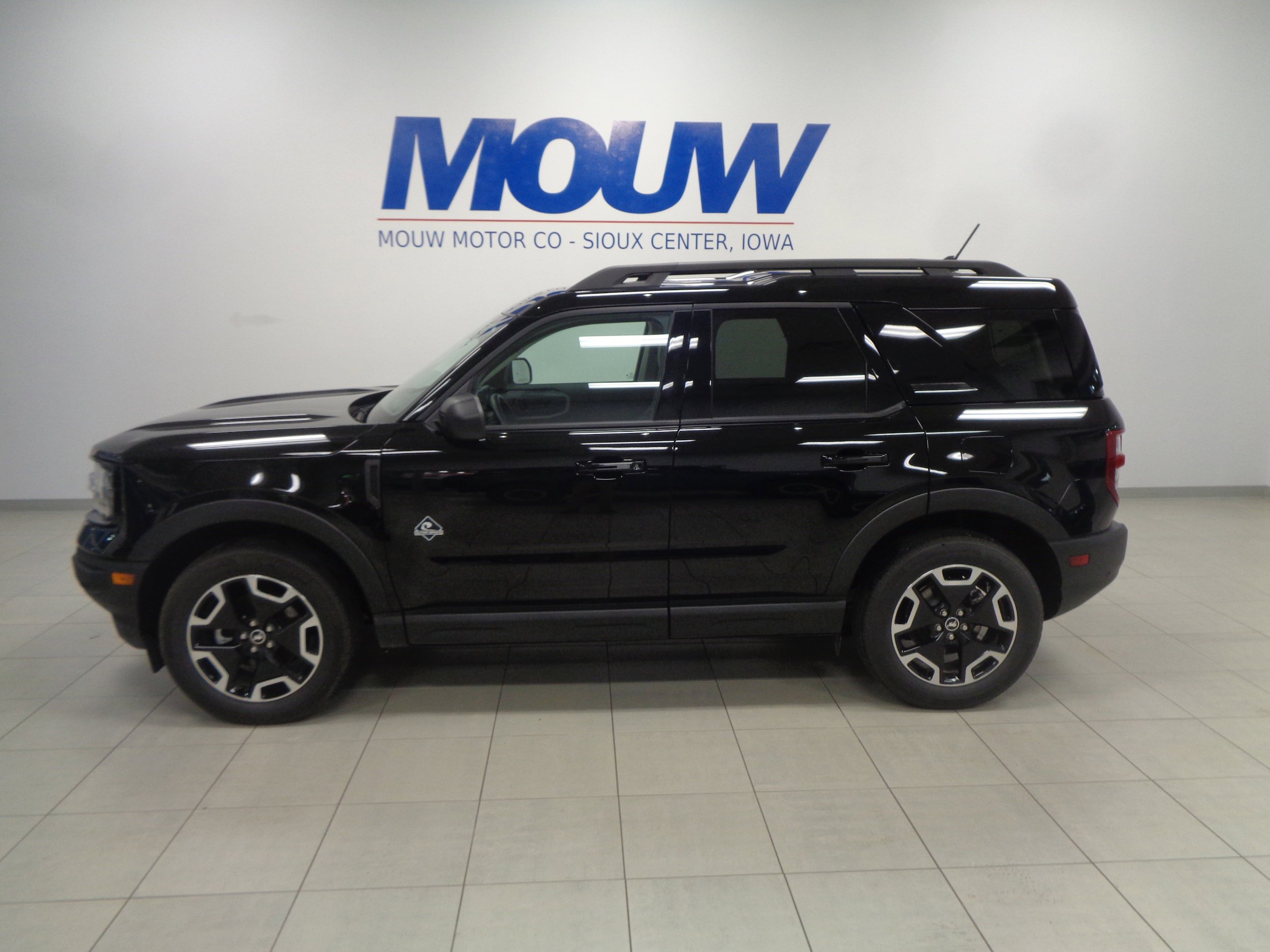 Used 2023 Ford Bronco Sport Outer Banks AWD/4WD image 1