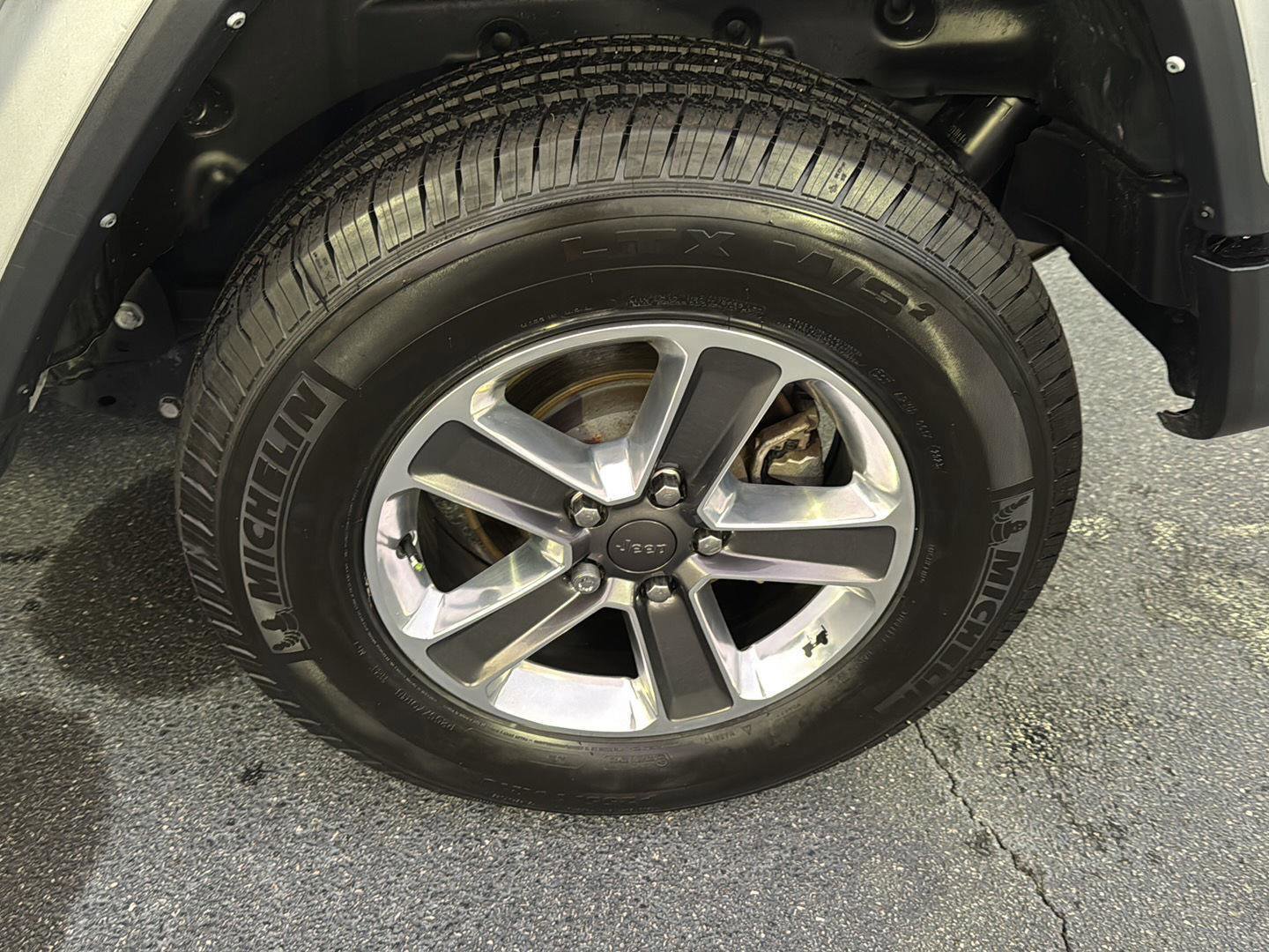 Used 2022 Jeep Wrangler Unlimited Sahara w/ Cold Weather Group image 33