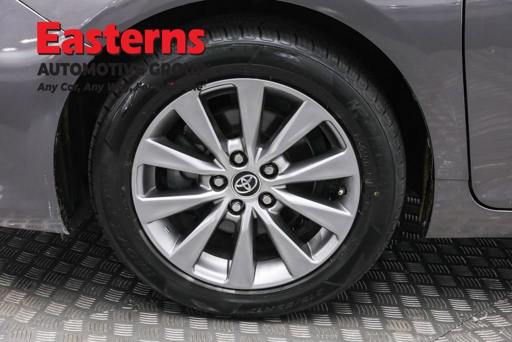 Used 2016 Toyota Camry XLE FWD image 33