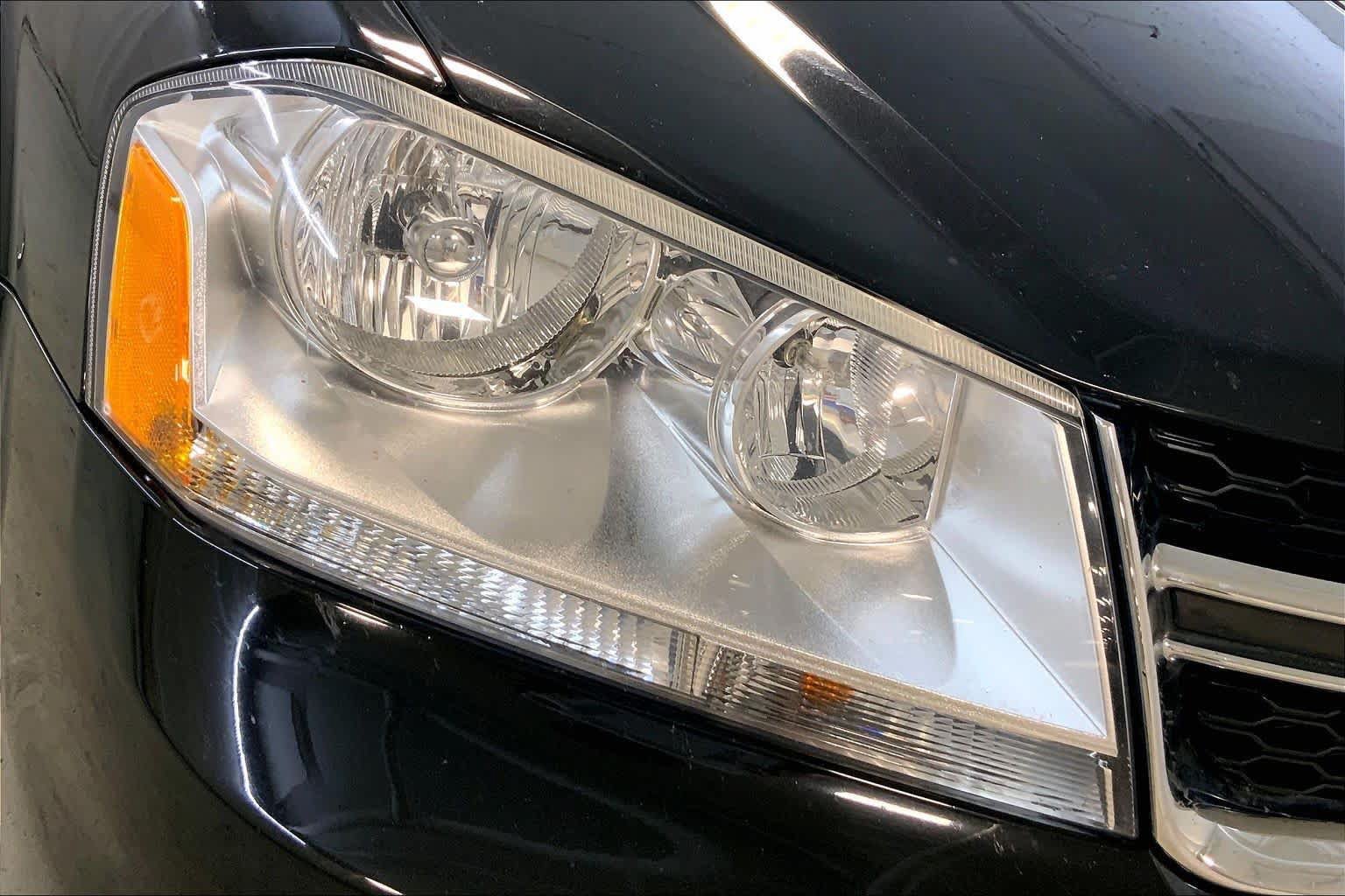 Used 2013 Dodge Avenger SE FWD image 26
