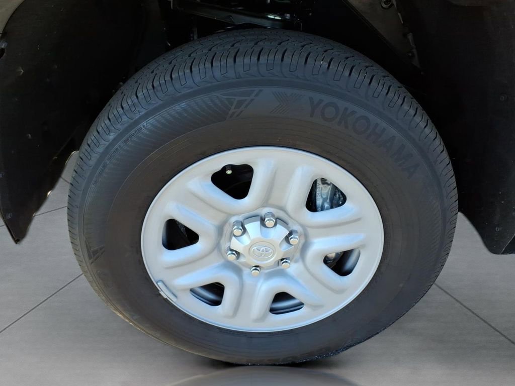 Used 2026 Toyota Tundra SR image 9