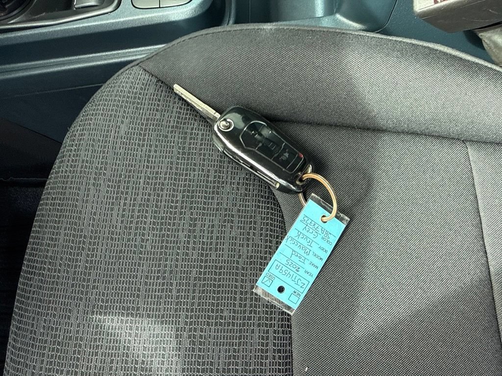 Used 2025 Ford Maverick XL FWD image 32