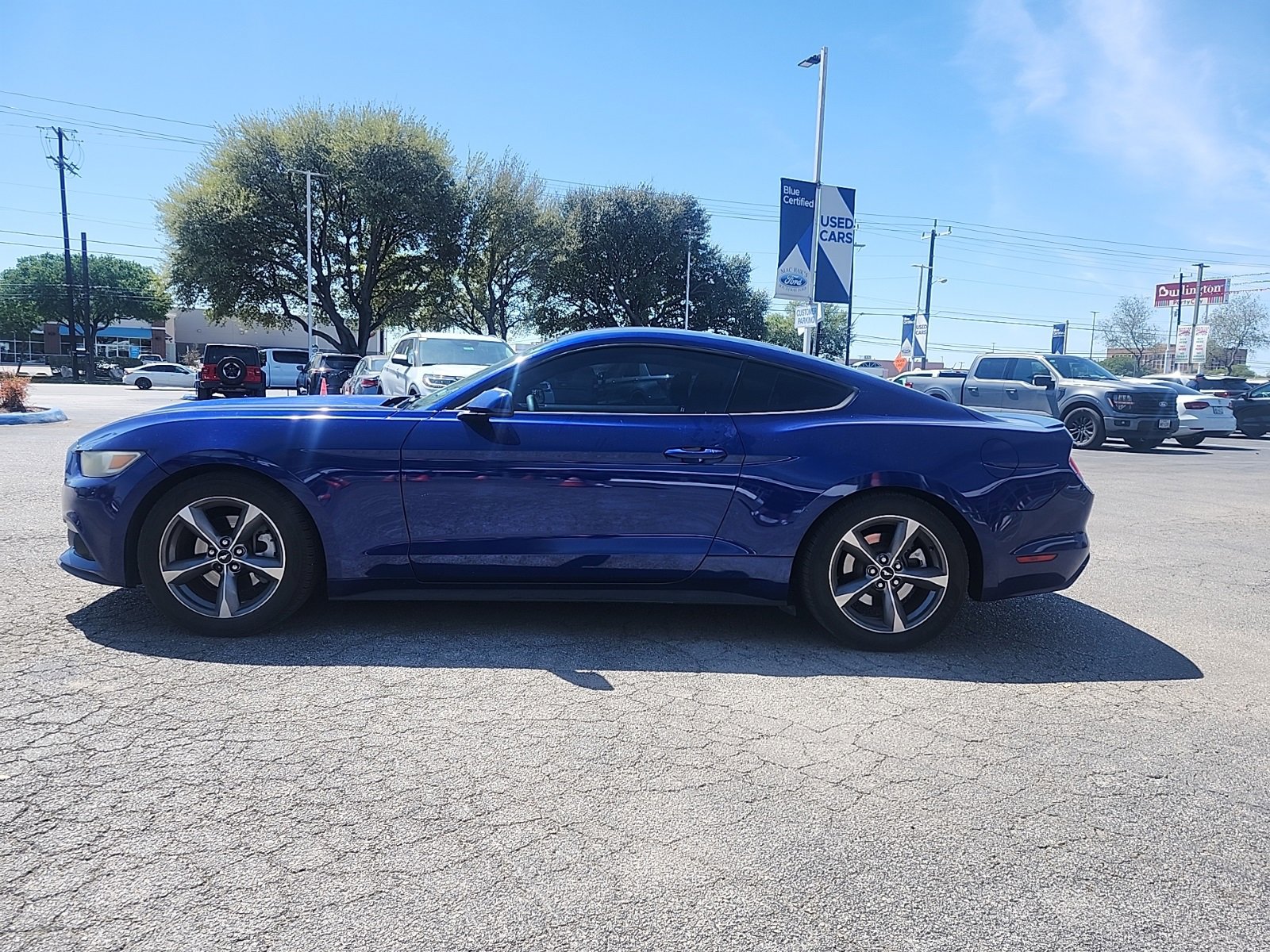 Used 2015 Ford Mustang EcoBoost image 4