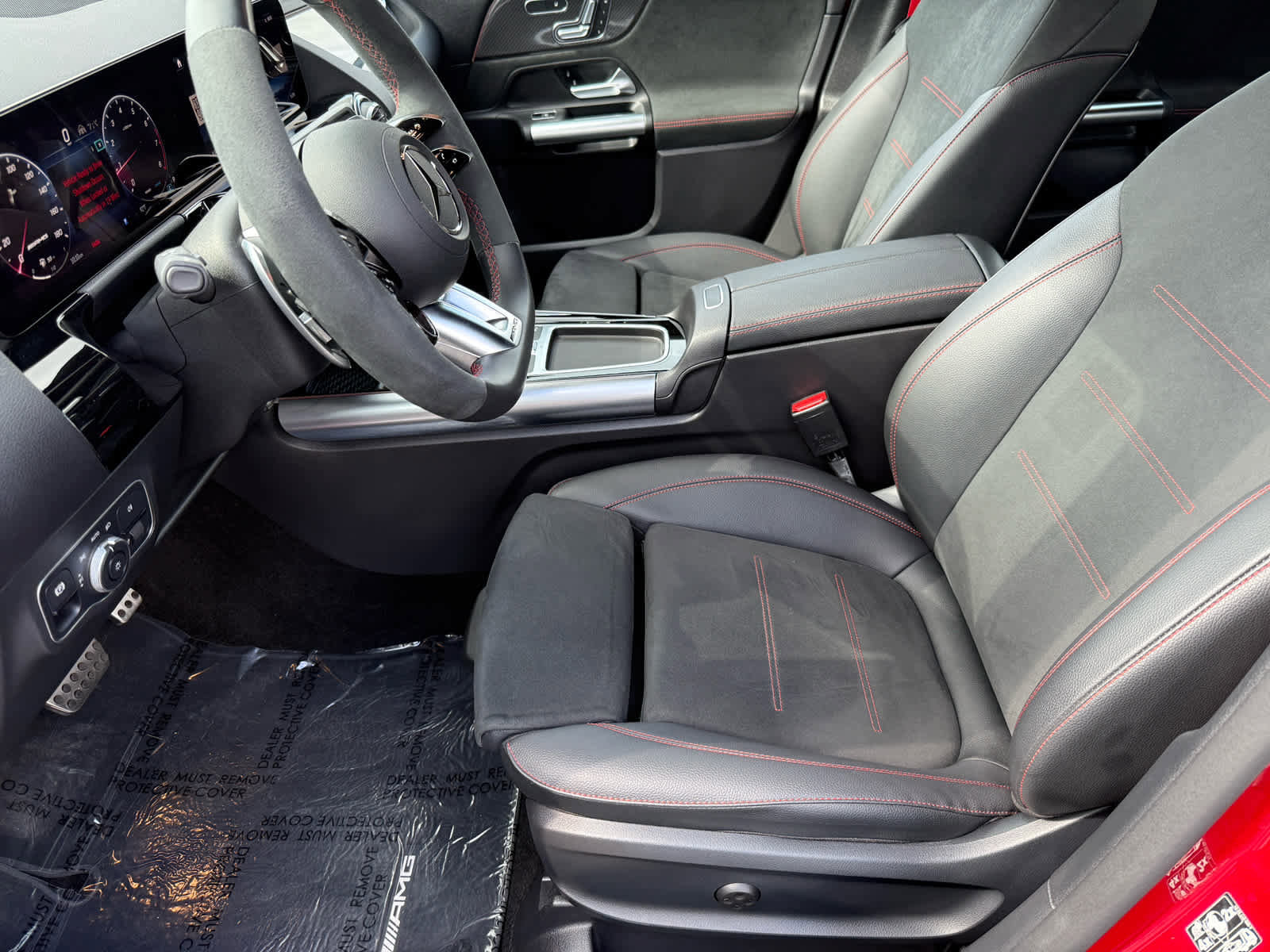 Used 2024 Mercedes-Benz GLA 35 AMG 4MATIC image 10