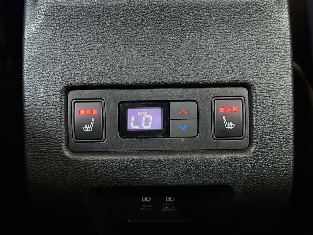 Used 2023 Mitsubishi Outlander SEL AWD/4WD image 26