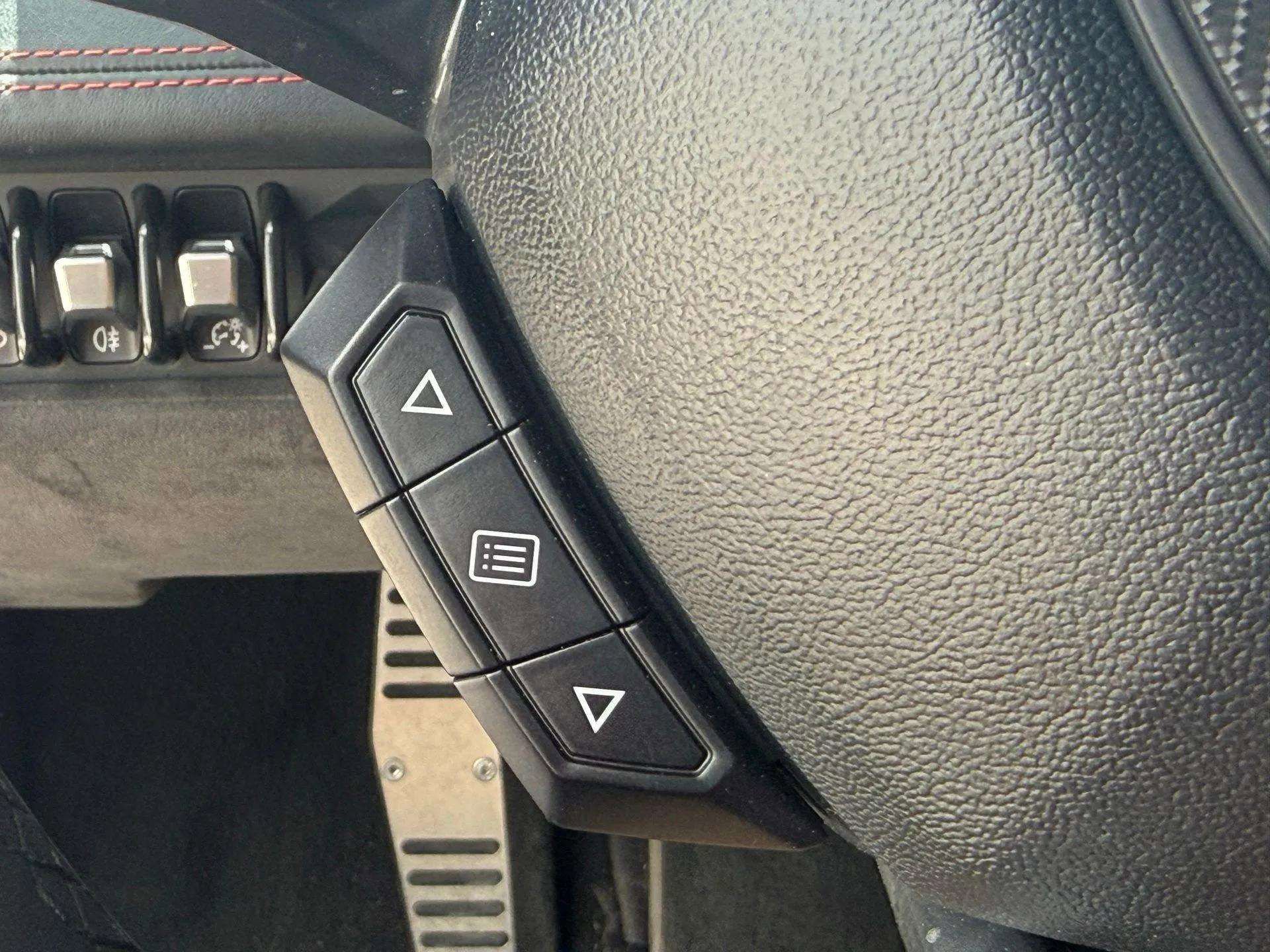 Used 2016 Lamborghini Huracan LP 610-4 AWD/4WD image 40