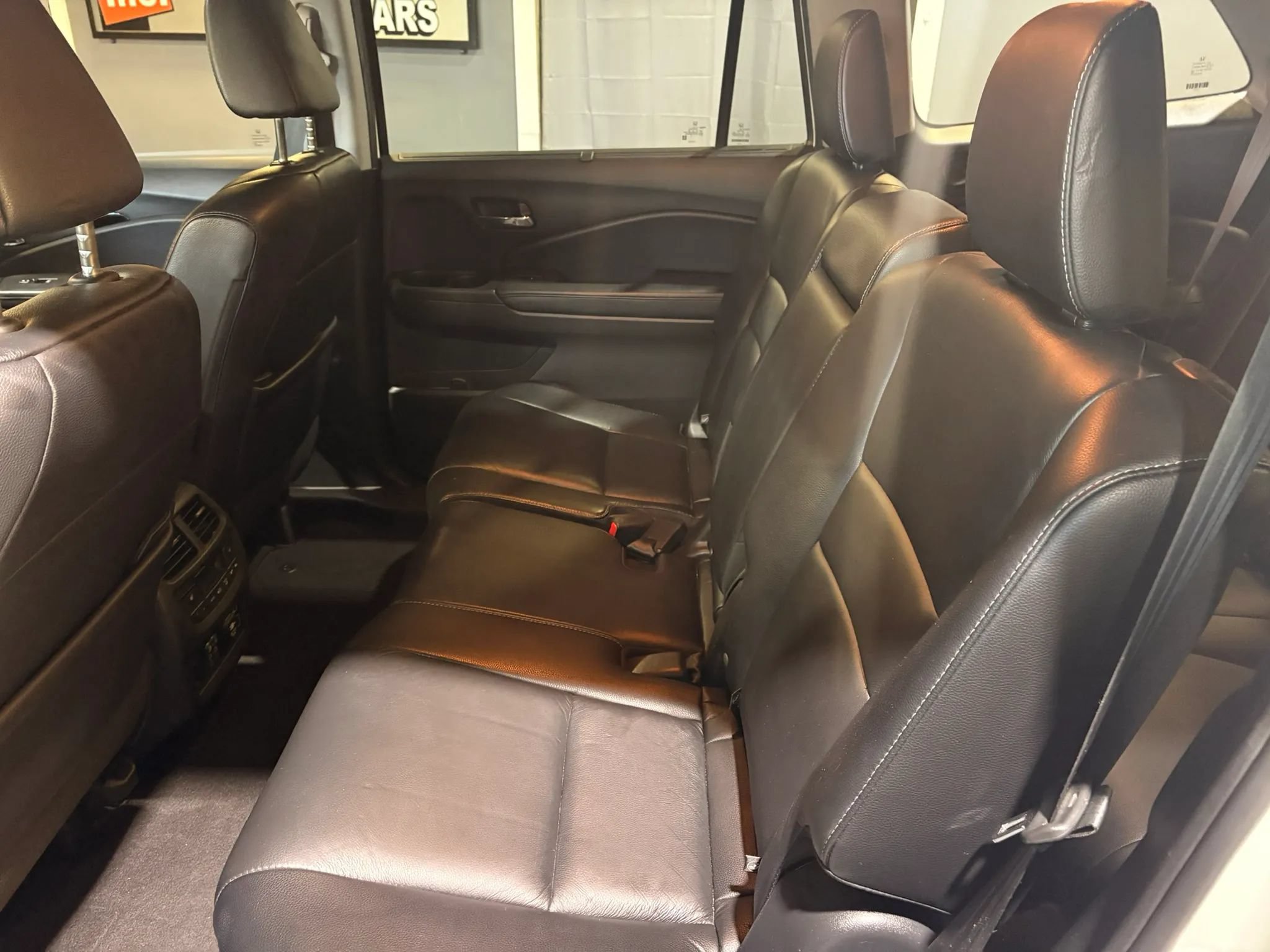 Used 2019 Honda Pilot Touring image 11