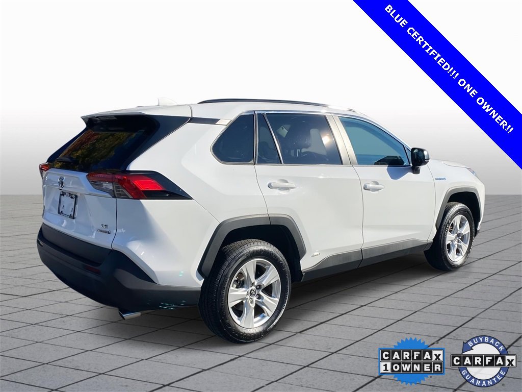 Used 2021 Toyota RAV4 LE image 6