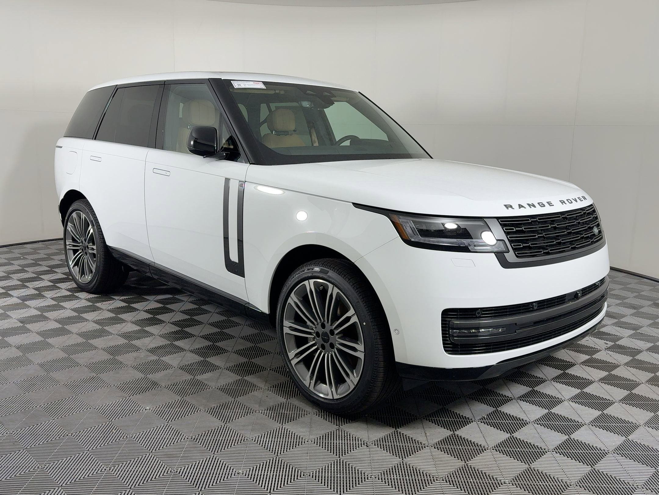 New 2026 Land Rover Range Rover SE image 7