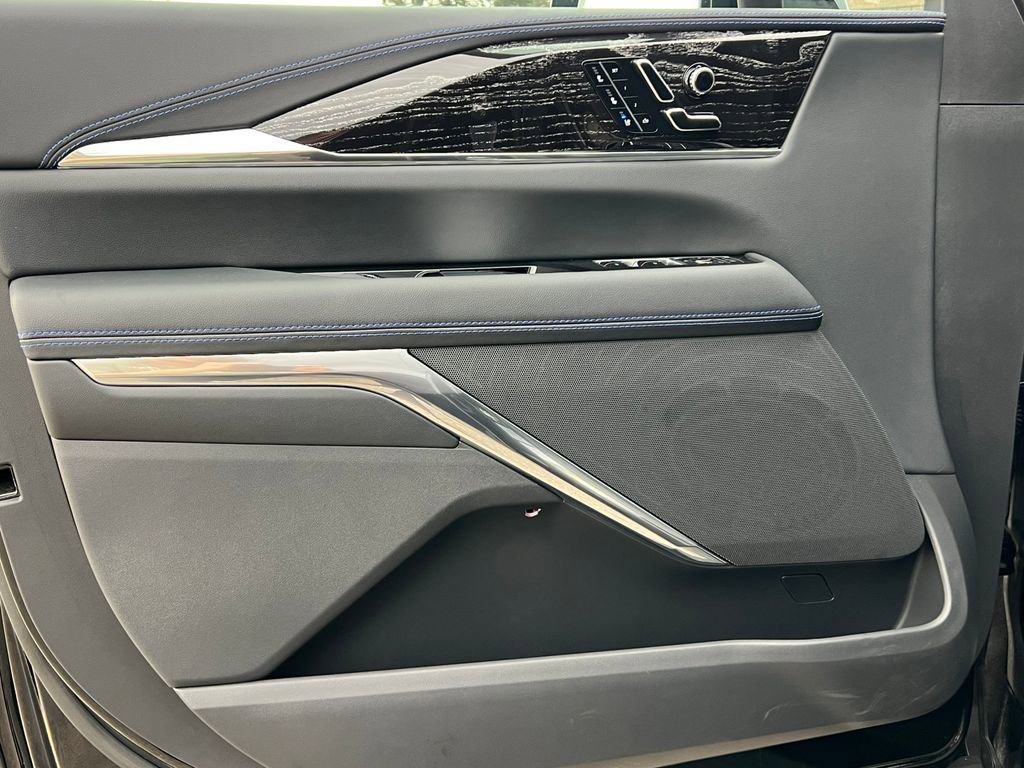 New 2026 Cadillac Escalade IQ Luxury 1 AWD/4WD image 14