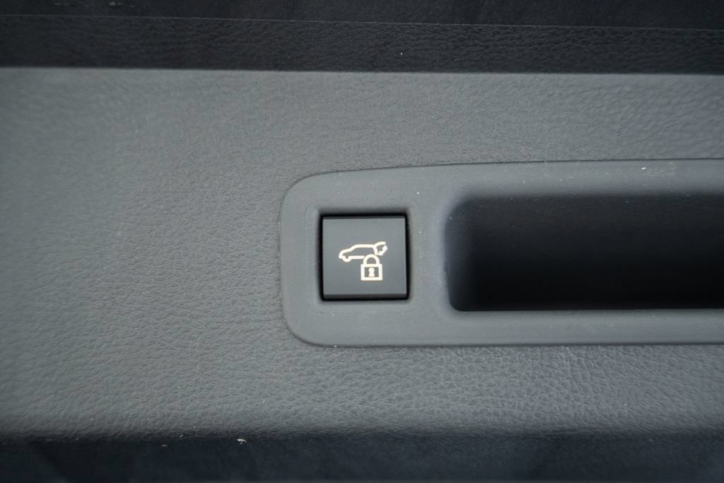 New 2026 Toyota Sienna Platinum AWD/4WD image 11