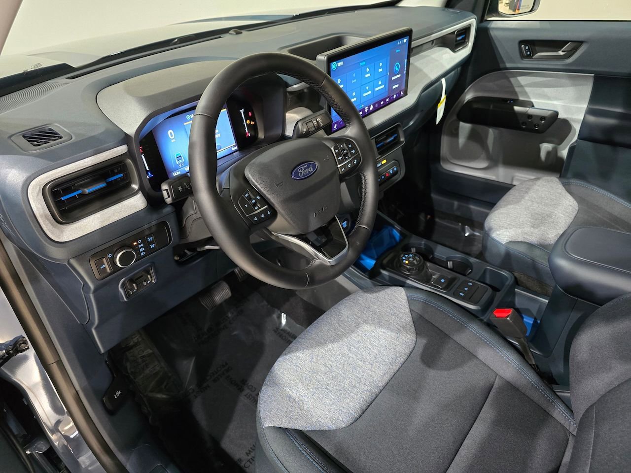 New 2025 Ford Maverick XLT w/ XLT Luxury Package image 14