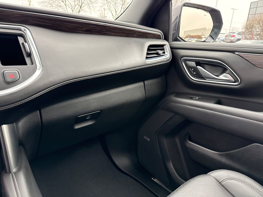 Used 2022 Chevrolet Suburban LT w/ LT Signature Plus Package image 29