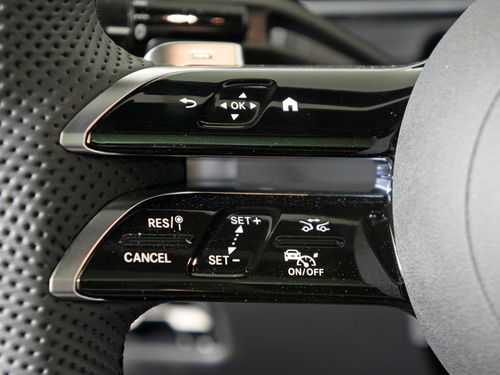 New 2026 Mercedes-Benz CLE 300 4MATIC Coupe image 16