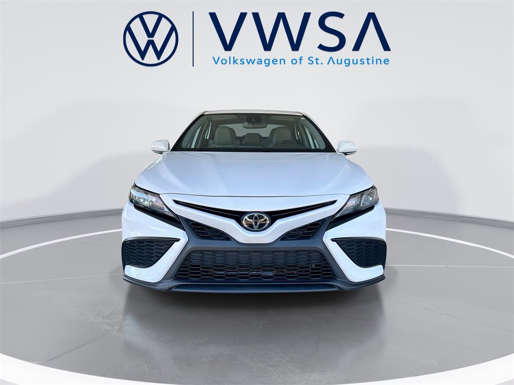 Used 2024 Toyota Camry SE w/ Convenience Package image 2