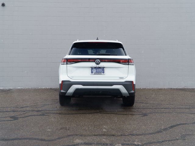 Used 2025 Volkswagen Tiguan SE w/ Panoramic Sunroof Package image 6