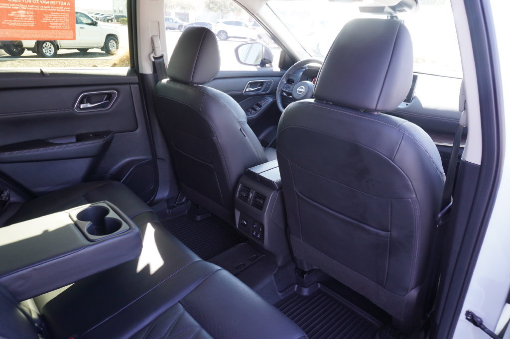 Certified 2024 Nissan Rogue Platinum w/ Platinum Premium Package FWD image 10