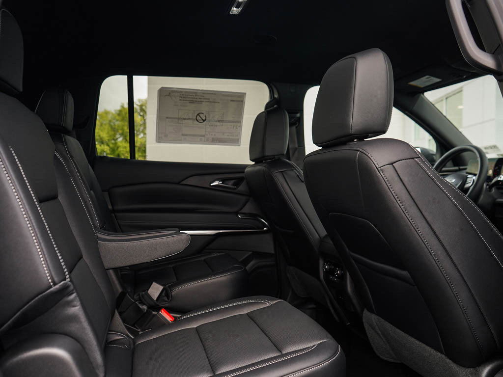 New 2026 Chevrolet Traverse LT w/ Midnight/Sport Edition image 13