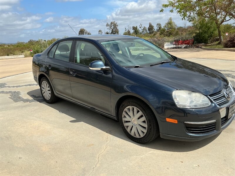 Used 2010 Volkswagen Jetta S FWD image 8