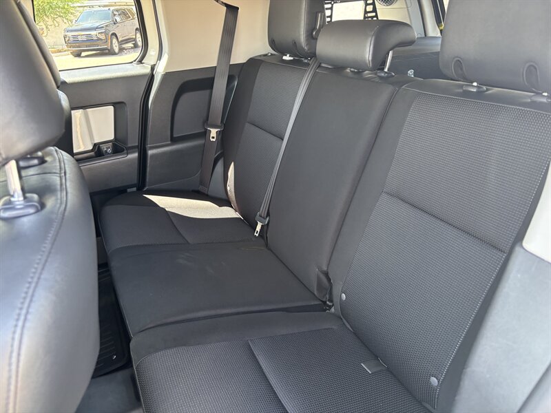 Used 2014 Toyota FJ Cruiser 4WD w/ Upgrade Package image 51