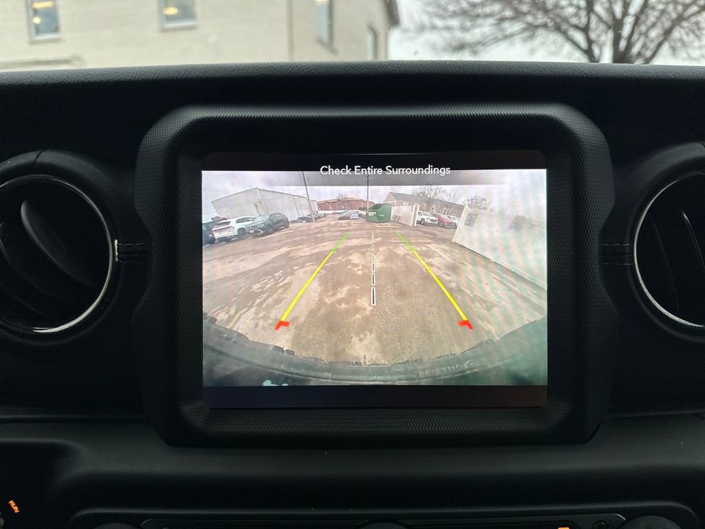 Used 2021 Jeep Wrangler Unlimited Sahara image 20