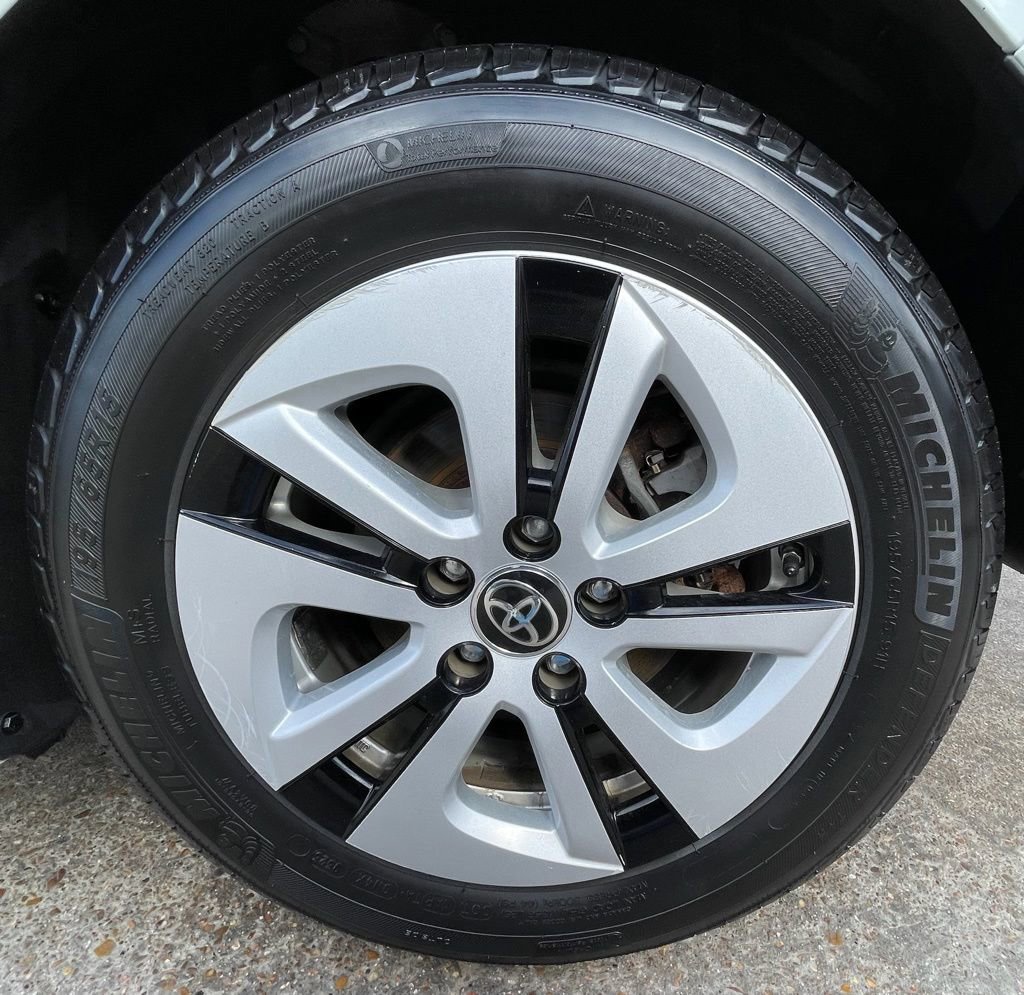Used 2017 Toyota Prius Three w/ Carpet Mat Package image 13