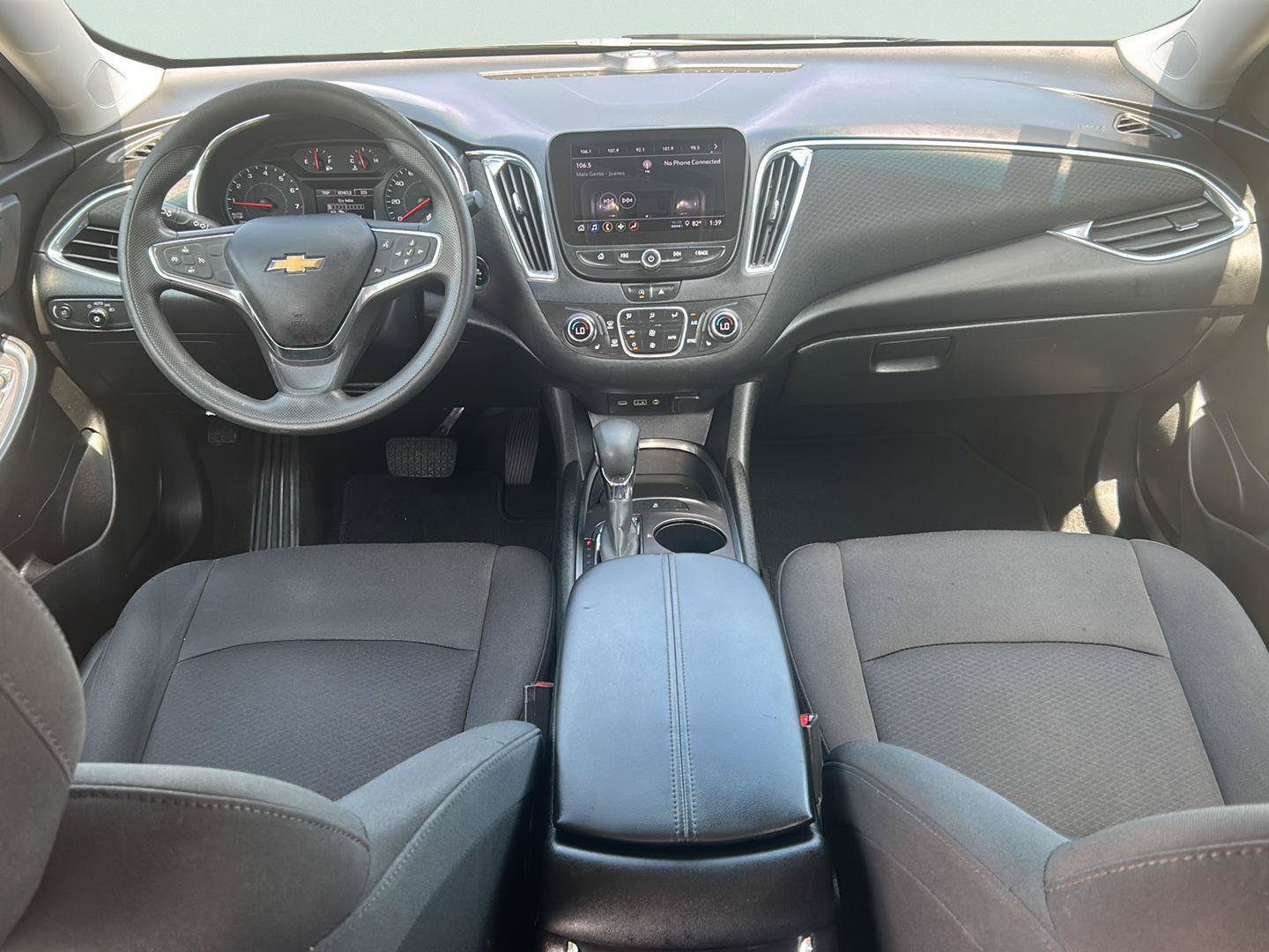 Used 2021 Chevrolet Malibu LT FWD image 18