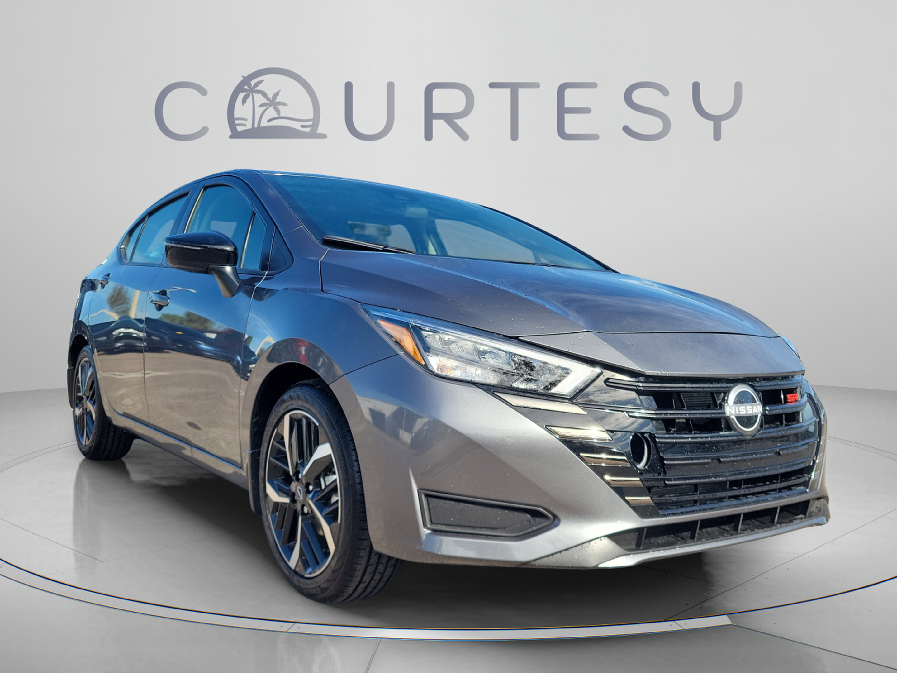 New 2025 Nissan Versa SR w/ Trunk Package FWD image 6
