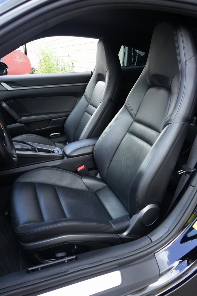 Used 2022 Porsche 911 Carrera image 9