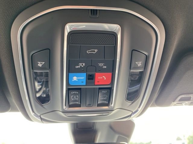 New 2025 Jeep Grand Cherokee Laredo X w/ Luxury Tech Group I image 22
