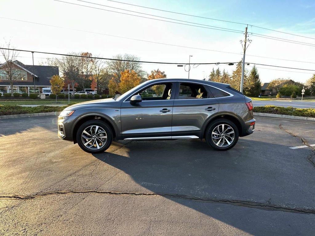 Used 2023 Audi Q5 2.0T Premium w/ Convenience Package image 4